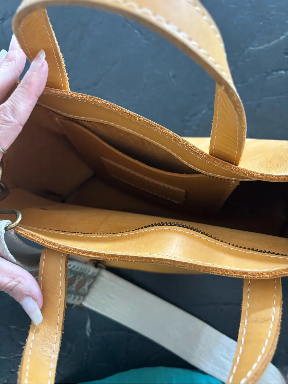 Portland leather medium bag